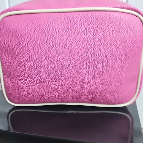 Dooney & Bourke NWT Pink Crossbody Bag RAINBOW ZIPPER - Picture 6 of 11